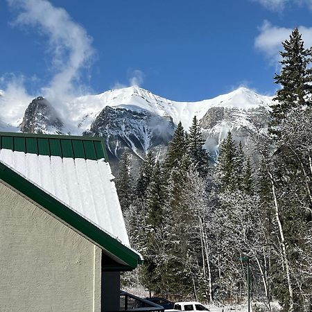 Banff Wood Lodge Canmore Dış mekan fotoğraf