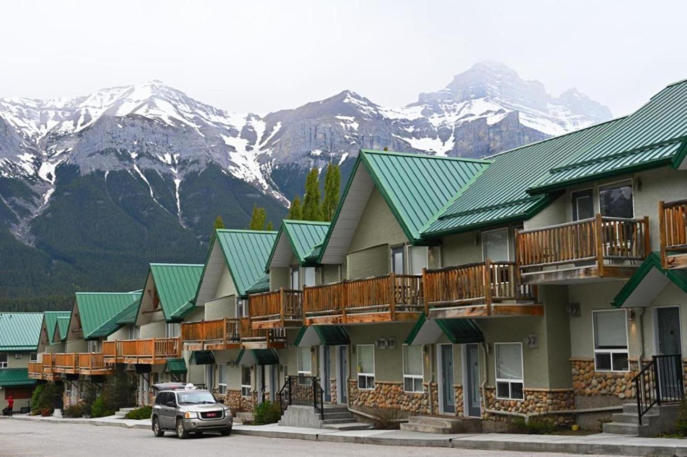 Banff Wood Lodge Canmore Dış mekan fotoğraf