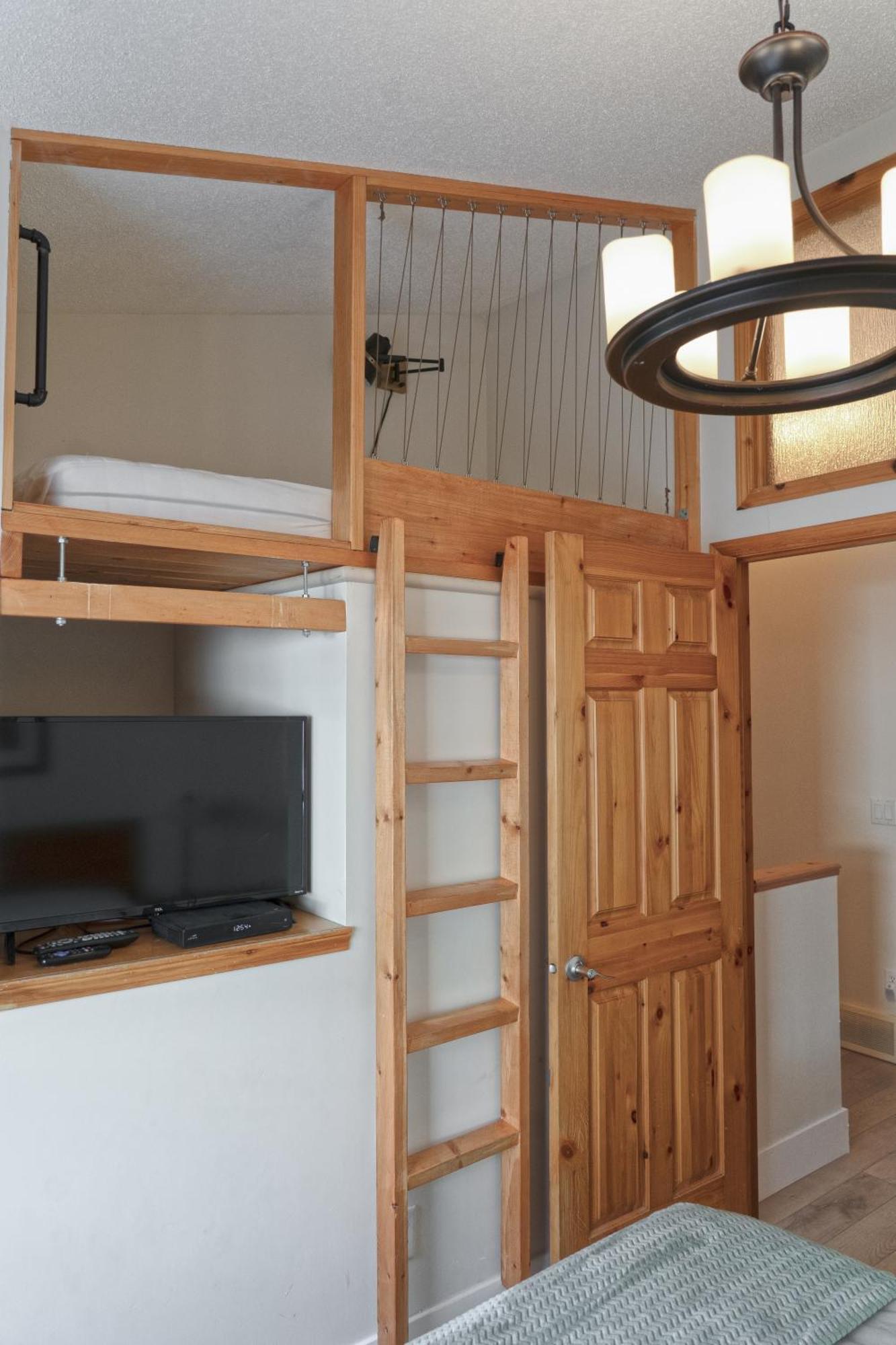 Banff Wood Lodge Canmore Dış mekan fotoğraf
